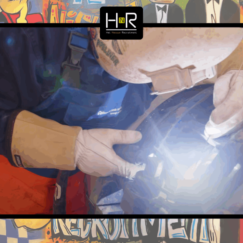 Lasser hard aan het werk.